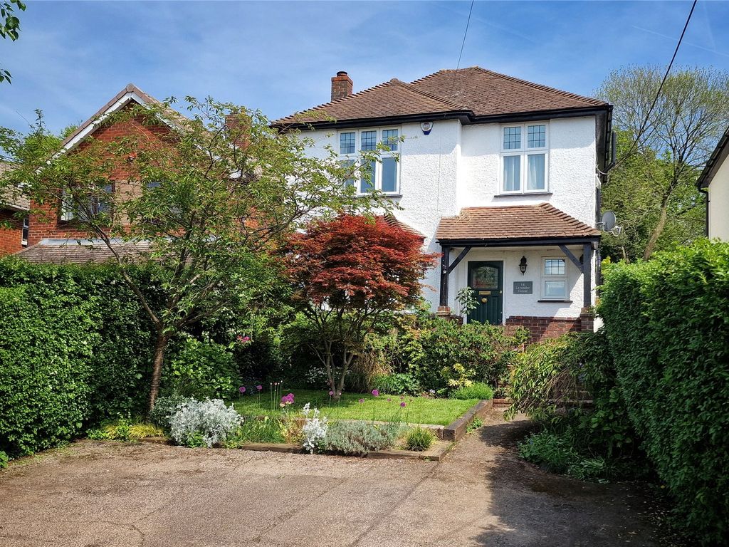 4 bed detached house for sale in Woodlands Road, Orpington BR6, £