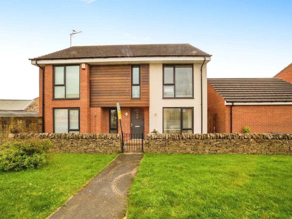 4 bed detached house for sale in Lee Lane, Royston, Barnsley S71, £