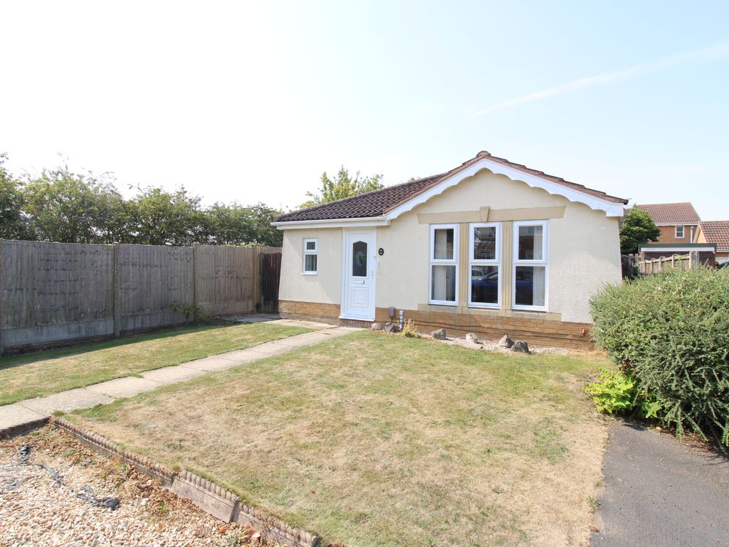 3 bed bungalow for sale in Salters Close, Bracebridge Heath, Lincoln