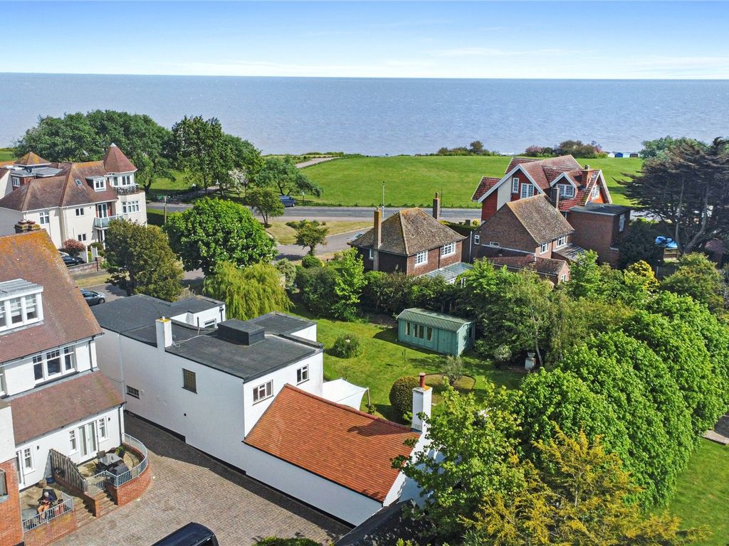 4 bed detached house for sale in Third Avenue, FrintonOnSea, Essex