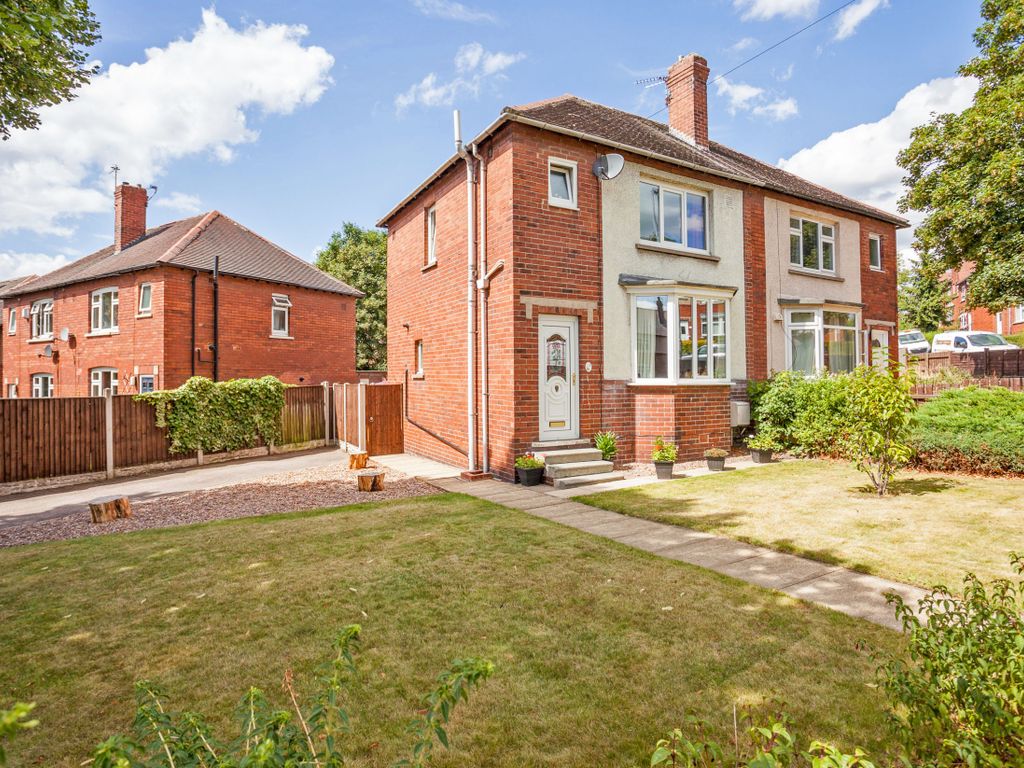3 bed semidetached house for sale in Watson Crescent, Wakefield, West