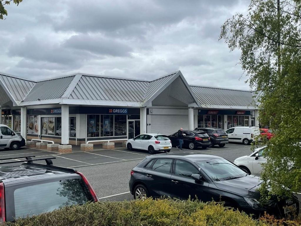 Retail premises to let in West Farm Avenue, Newcastle Upon Tyne NE12, £