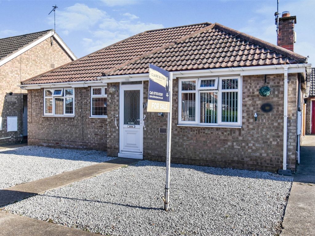3 bed bungalow for sale in Magdalen Close, Scunthorpe DN16 Zoopla