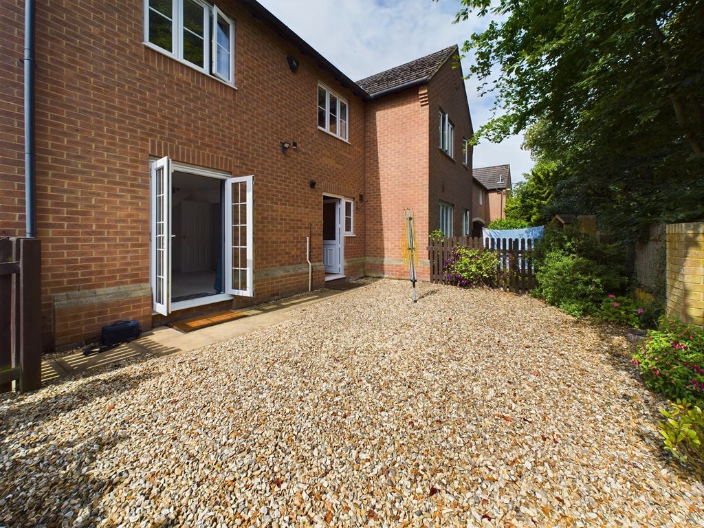 2 bed property to rent in Pound Farm Courtyard, Brockworth, Gloucester