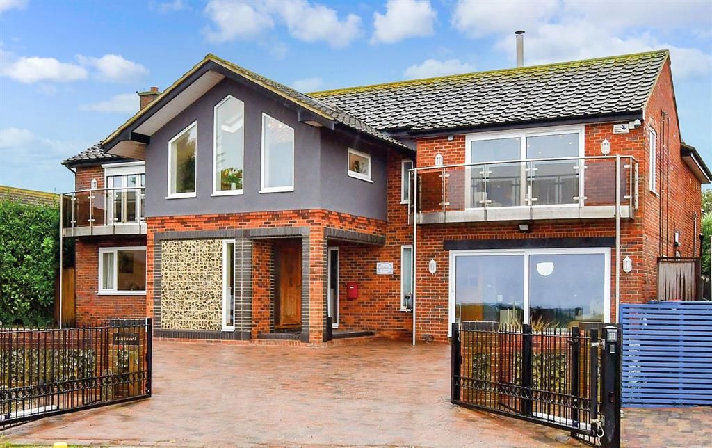 4 bed detached house for sale in Marine Drive, Broadstairs, Kent CT10