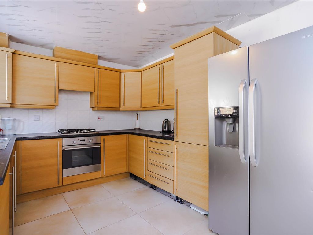 3 bed link detached house for sale in Valley Mill Lane, Bury BL9, £