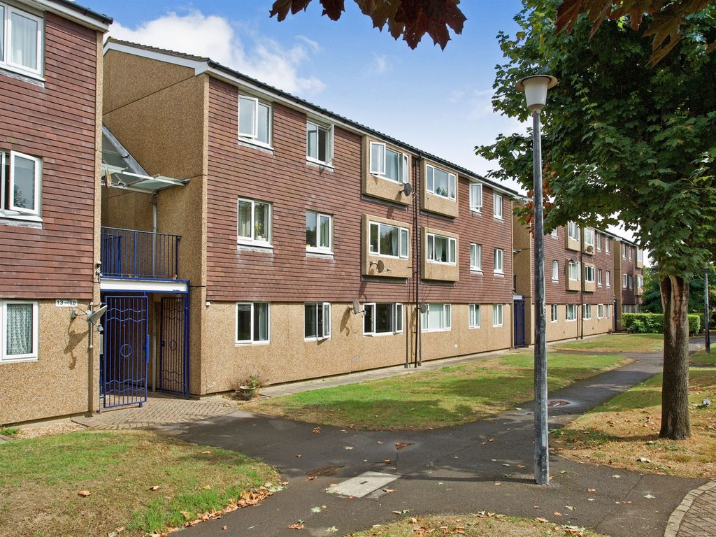 2 bed flat for sale in Godwit Close, Gosport PO12 Zoopla