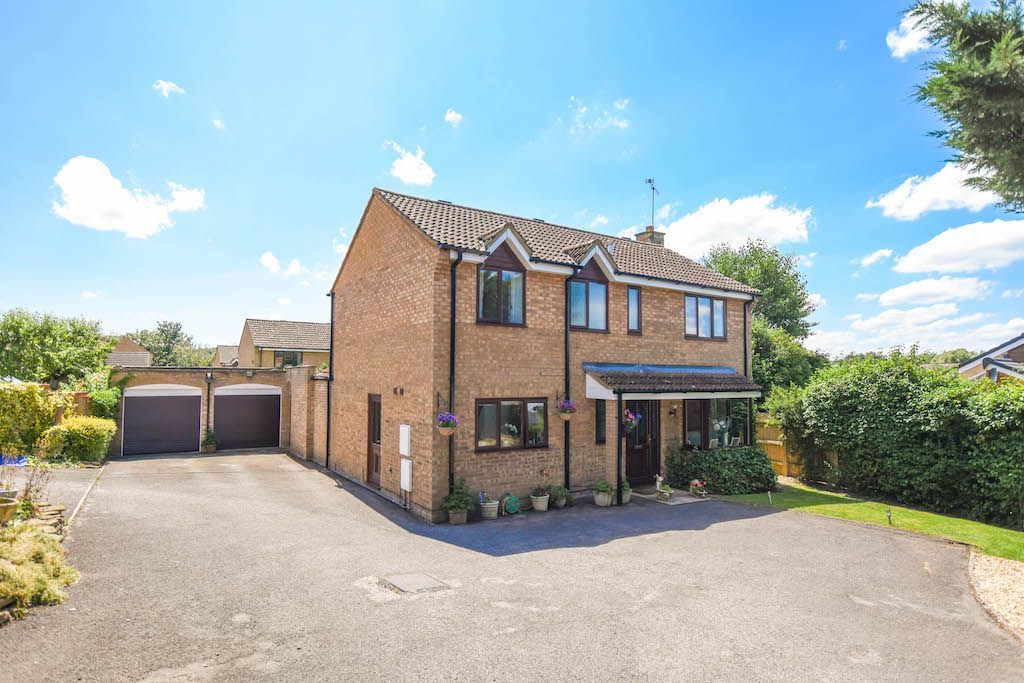4 bed detached house for sale in Angus Close, Ramleaze, Swindon SN5