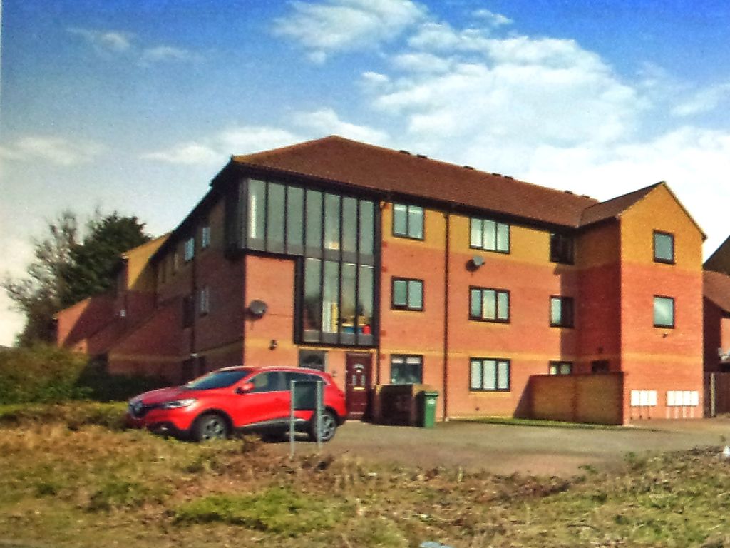 2 bed flat to rent in Woodley Headland, Peartree Bridge, Milton Keynes