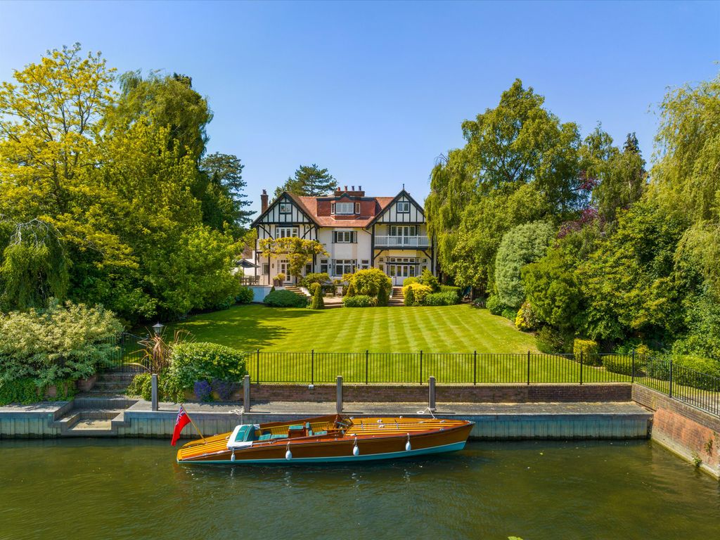 10 bed detached house for sale in Chauntry Road, Maidenhead, Berkshire