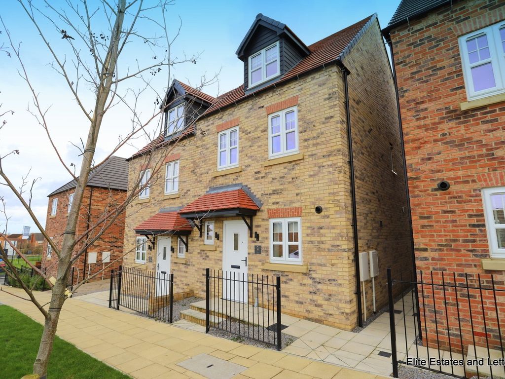 3 bed semidetached house for sale in Capella Way, Sunderland SR3, £