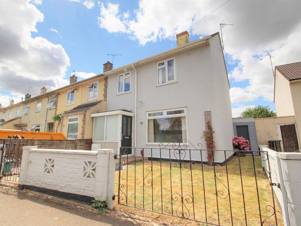 2 bed end terrace house for sale in Sandyleaze, Longlevens, Gloucester