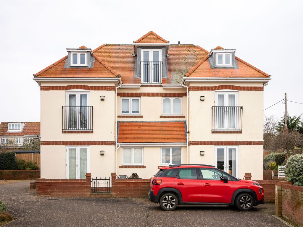 2 bed flat for sale in Cliff Parade, Hunstanton PE36, £285,000 Zoopla