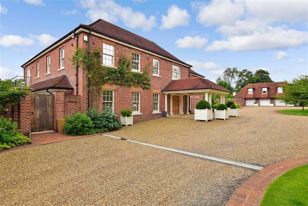 5 bed detached house for sale in Thorn Lane, Stelling Minnis