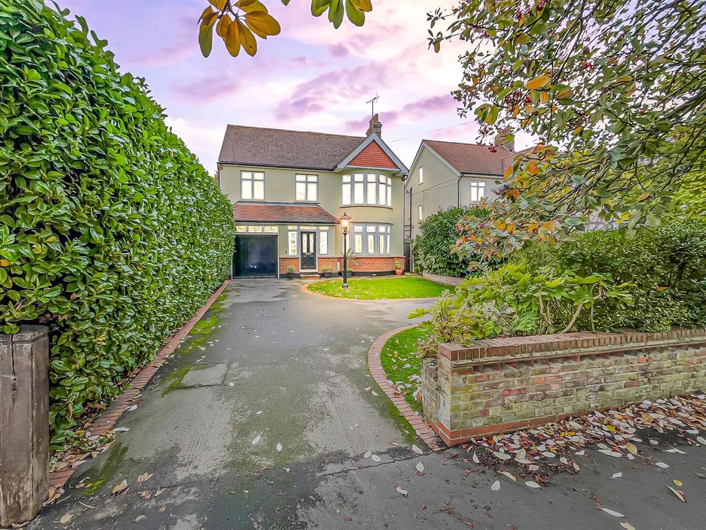 Eastwood Road, Rayleigh SS6  