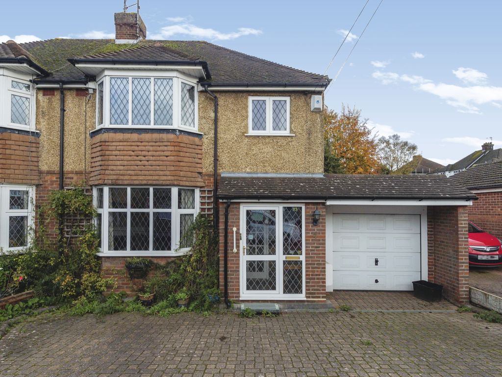 Stratton Gardens, Luton LU2  