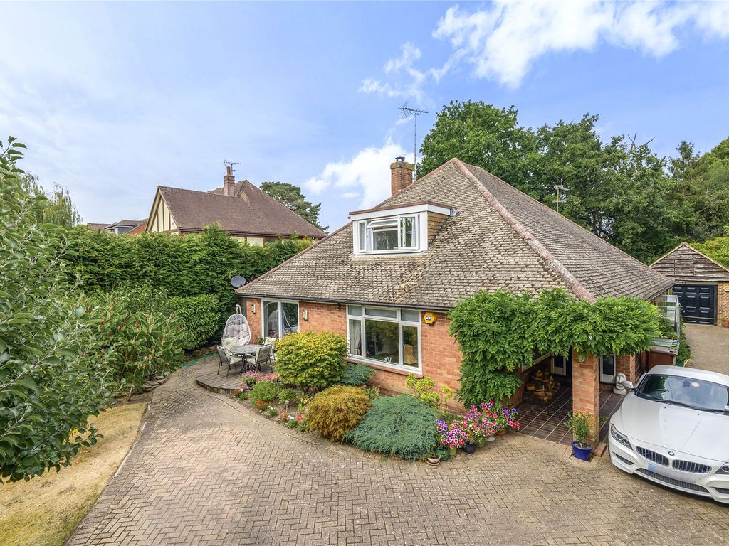 5 bed detached house for sale in Bisley, Woking, Surrey GU24 Zoopla