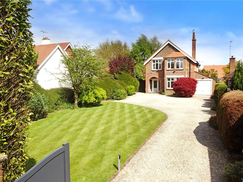 4 bed detached house for sale in Station Road, Angmering, Littlehampton, West Sussex BN16 Zoopla