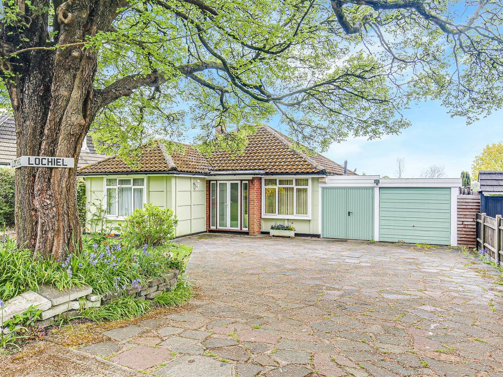 3 bed bungalow for sale in Ricketts Hill Road, Tatsfield, Westerham