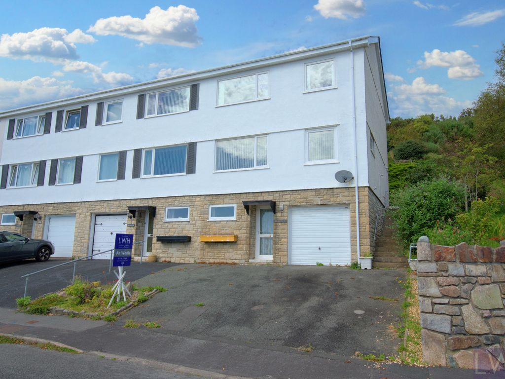 4 bed end terrace house for sale in Erwenni, Ala Road, Pwllheli