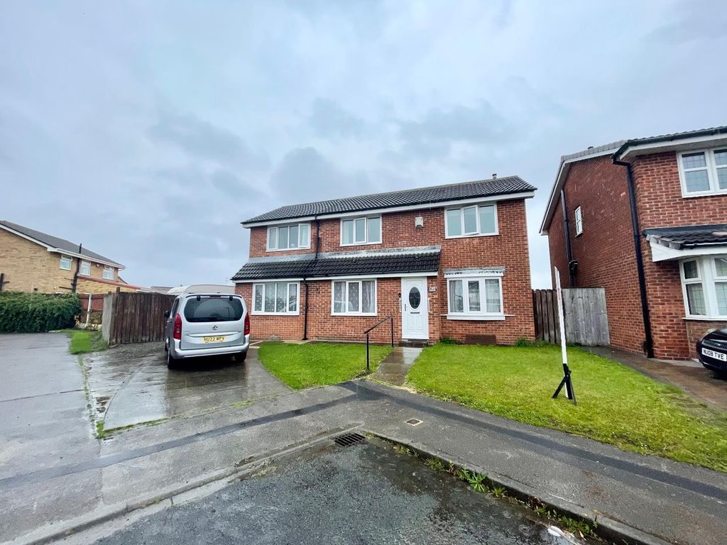 4 bed property for sale in Ark Royal Close, Seaton Carew, Hartlepool