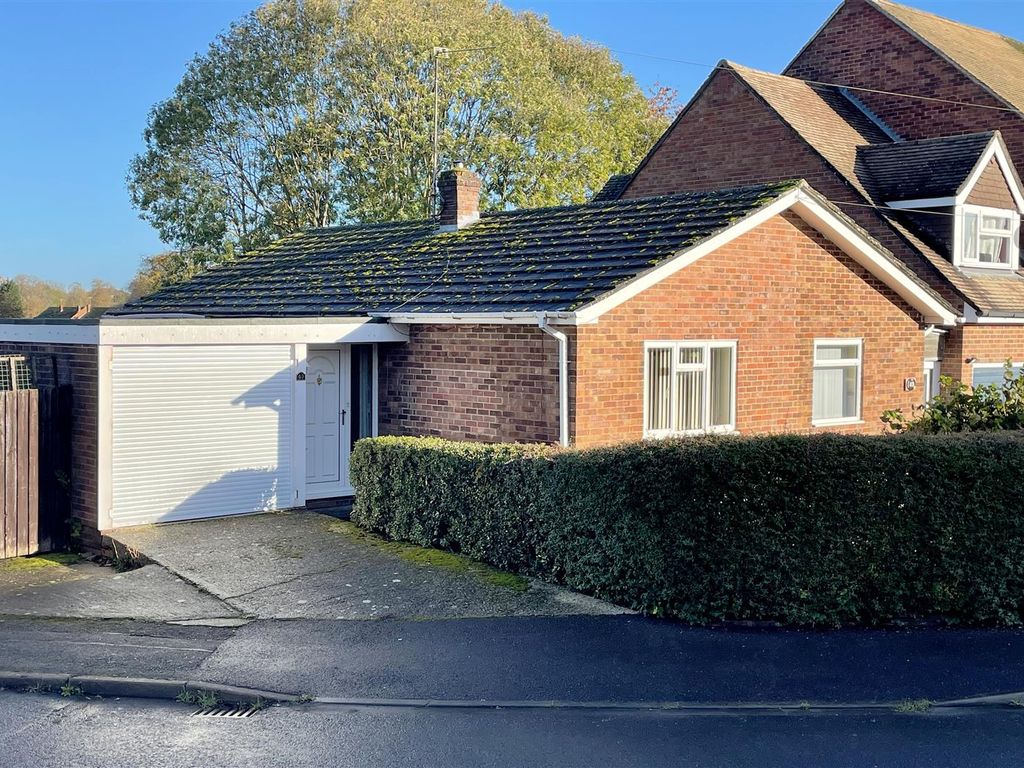 2 bed bungalow for sale in Burrell Road, Compton, Newbury RG20, £