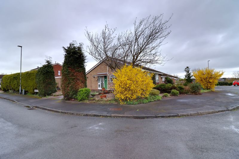 2 bed bungalow for sale in Riversmeade Way, Doxey, Stafford ST16, £