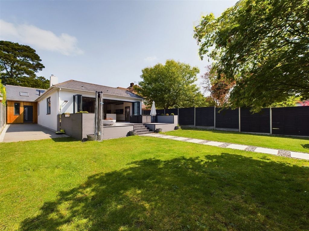 4 bed bungalow for sale in The Plantation, Offington, Worthing BN13