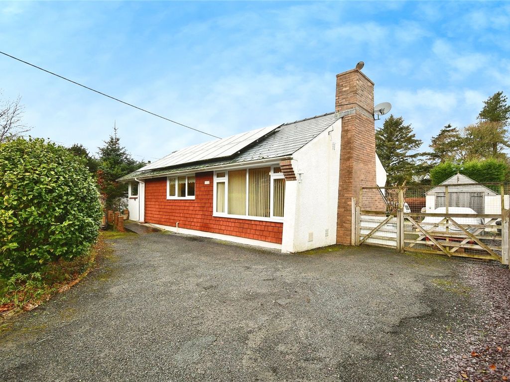 3 bed bungalow for sale in Dinas Cross, Newport, Pembrokeshire SA42, £