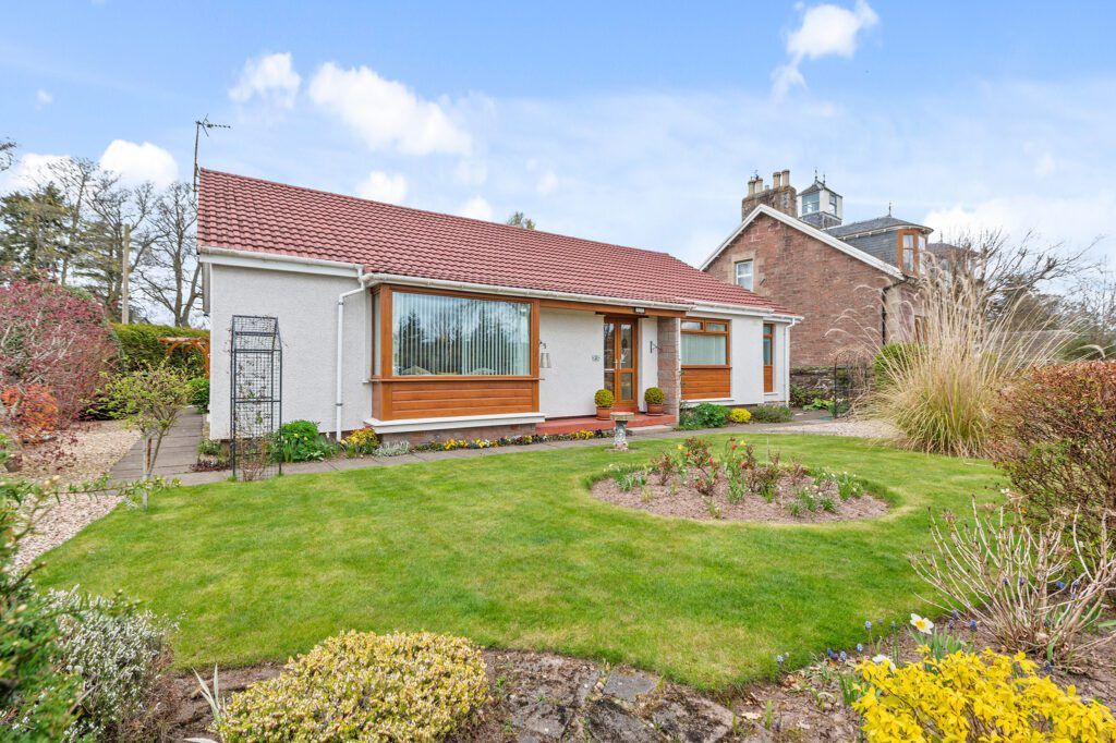 3 bed detached bungalow for sale in St. Margaret’S Crescent