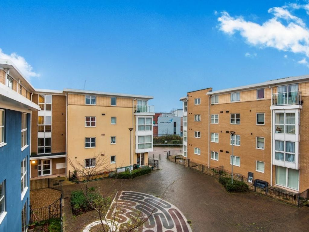 4 bed terraced house to rent in Richmond Court, Exeter EX4 Zoopla