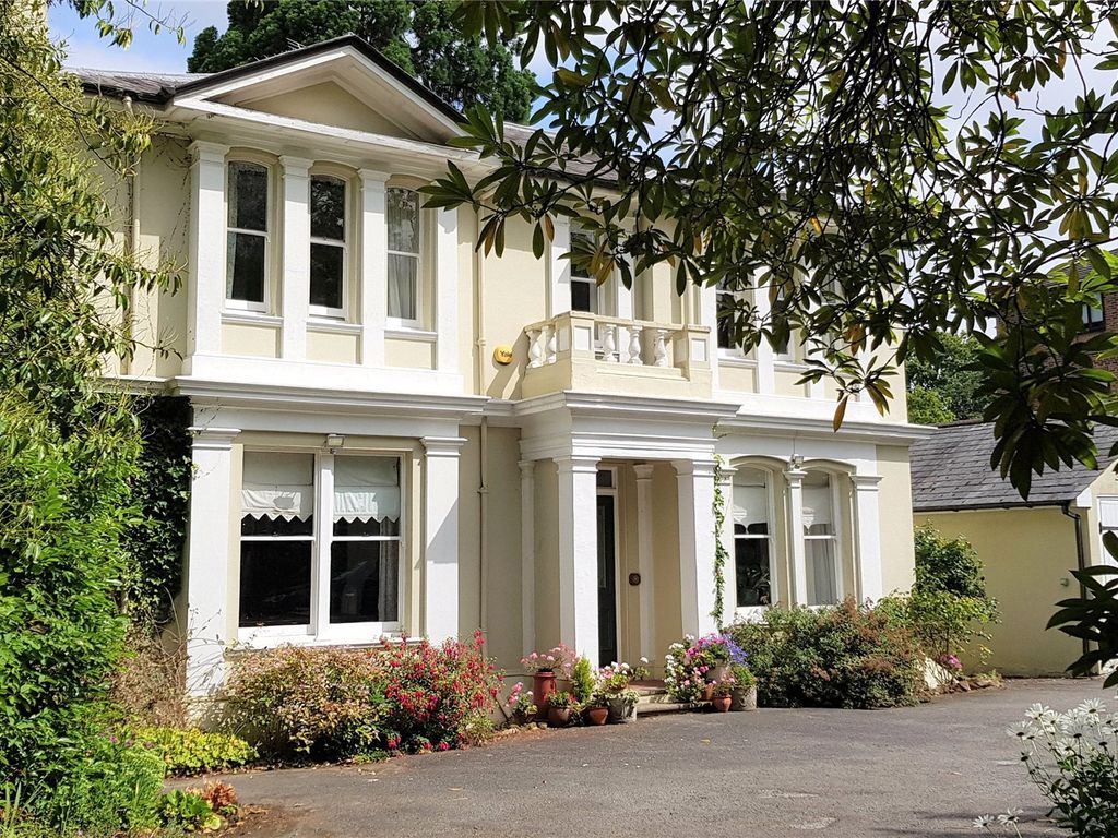 5 bed detached house for sale in Rusthall Road, Rusthall, Tunbridge