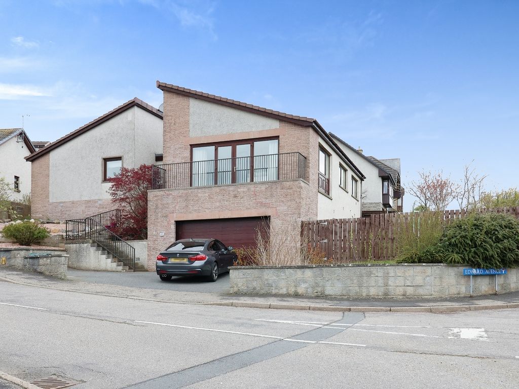 5 bed detached house for sale in Edward Avenue, Banff AB45, £300,000