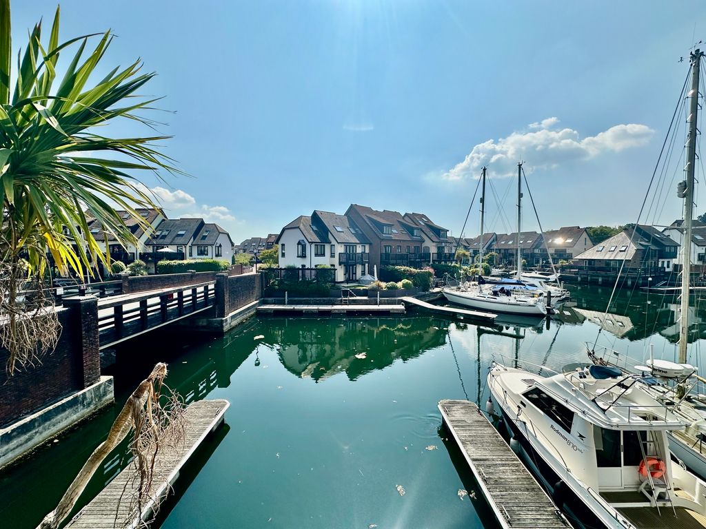 3 bed town house for sale in Endeavour Way, Hythe Marina Village, Hythe