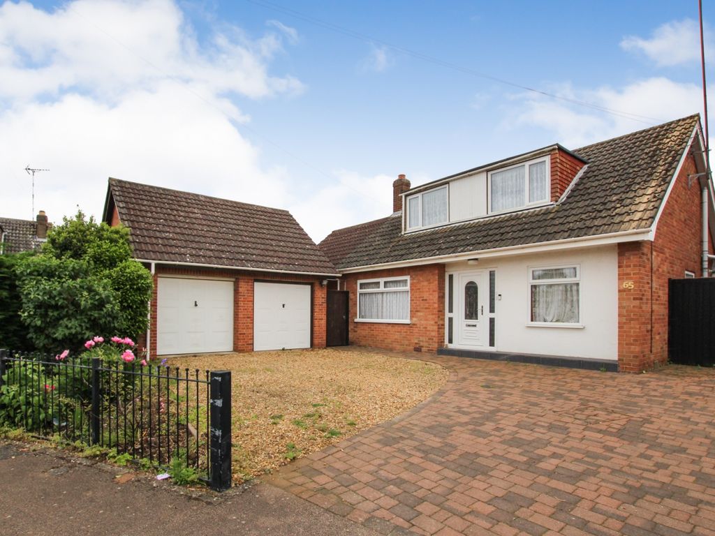 4 bed detached bungalow for sale in Lea Gardens, Peterborough PE3, £