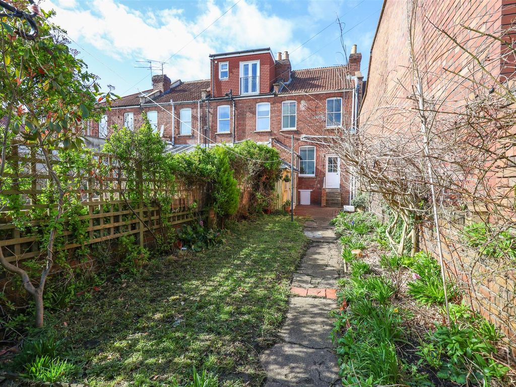 2 bed property for sale in Downend Road, Horfield, Bristol BS7 Zoopla