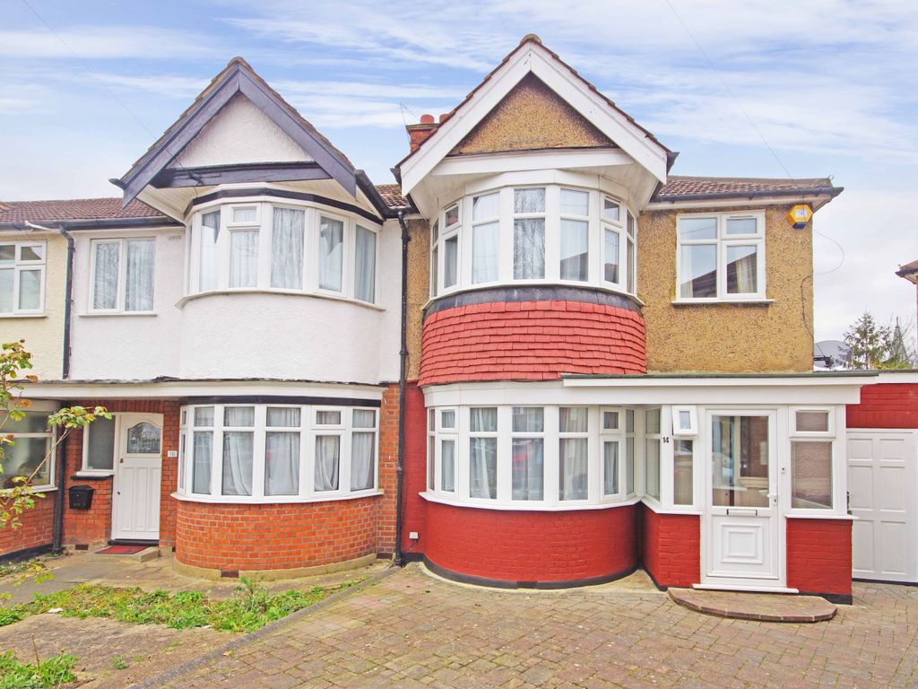 3 bed end terrace house for sale in Ravenswood Crescent, Rayners Lane