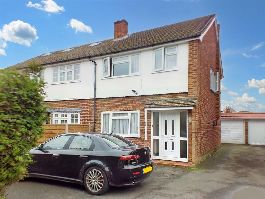3 bed semidetached house for sale in Sidney Road, WaltonOnThames