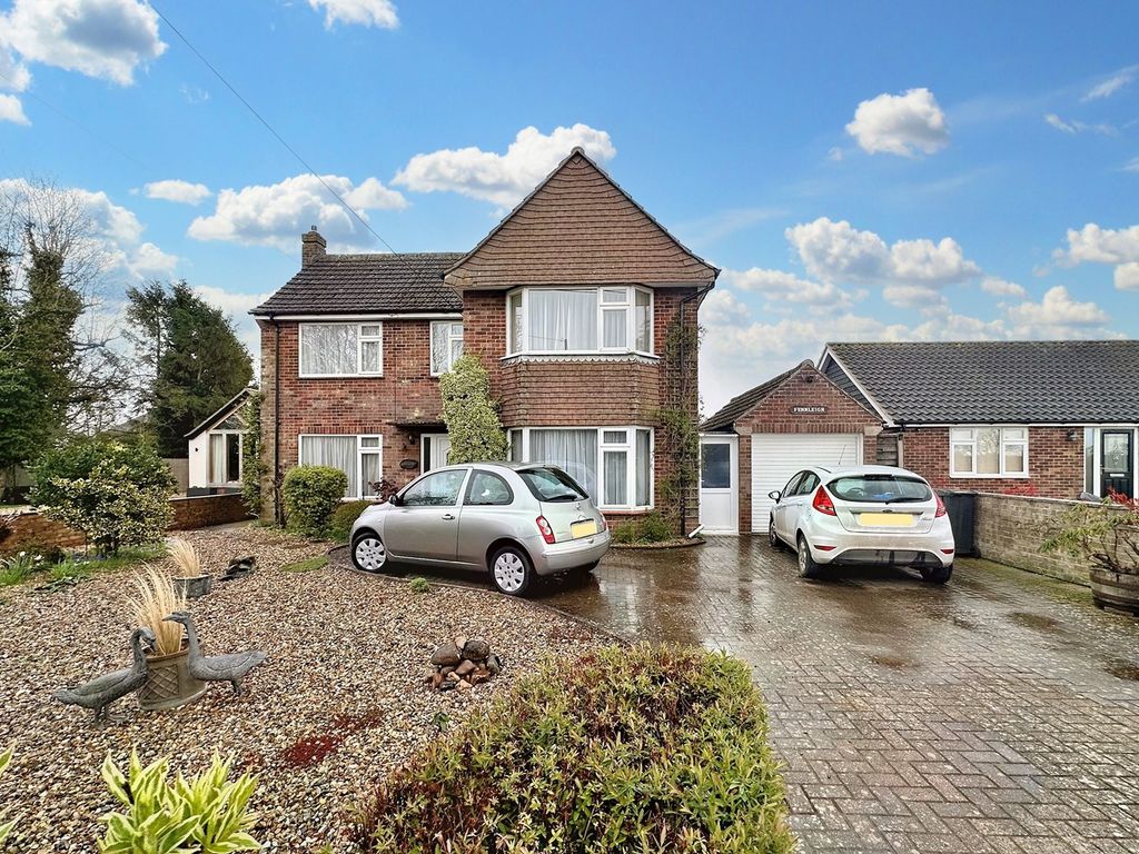 3 bed detached house for sale in Bildeston Road, Little Finborough