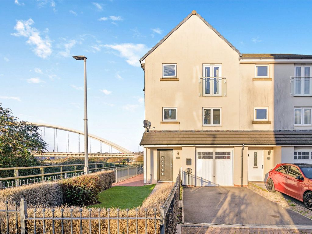 4 bed end terrace house for sale in Lysaght Avenue, Newport NP19, £