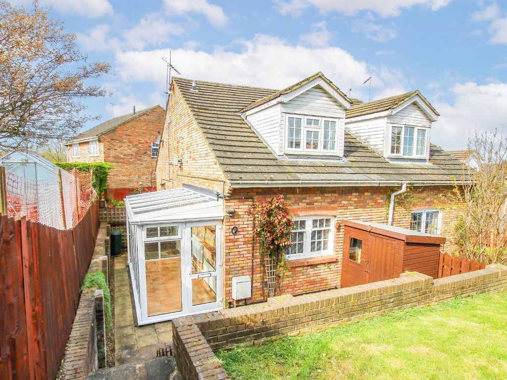 1 bed semidetached house for sale in Grove Gardens, Tring HP23 Zoopla