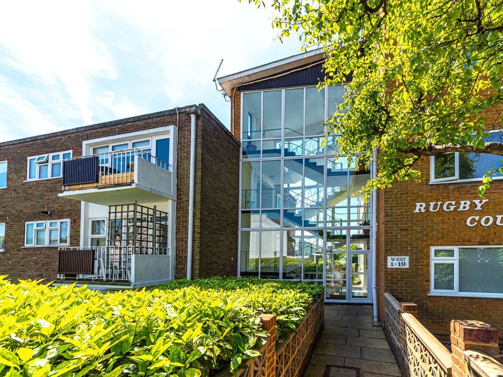 2 bed flat to rent in Rugby Court, Bristol Gardens, Brighton, East Sussex BN2, £1,350 pcm Zoopla
