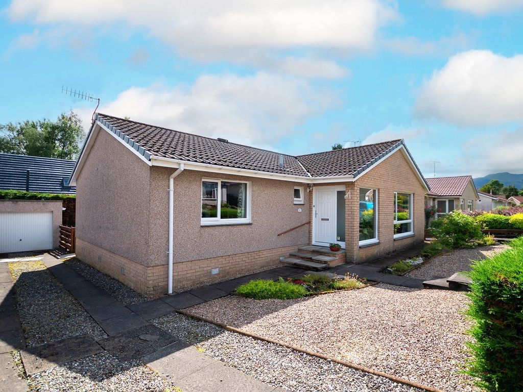 3 bed bungalow for sale in Livingstone Avenue, Callander FK17 Zoopla