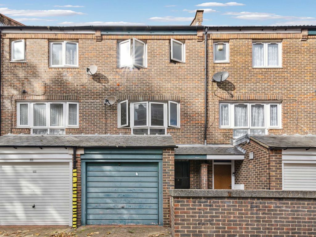 3 bed terraced house for sale in Chaplin Close, London SE1, £900,000