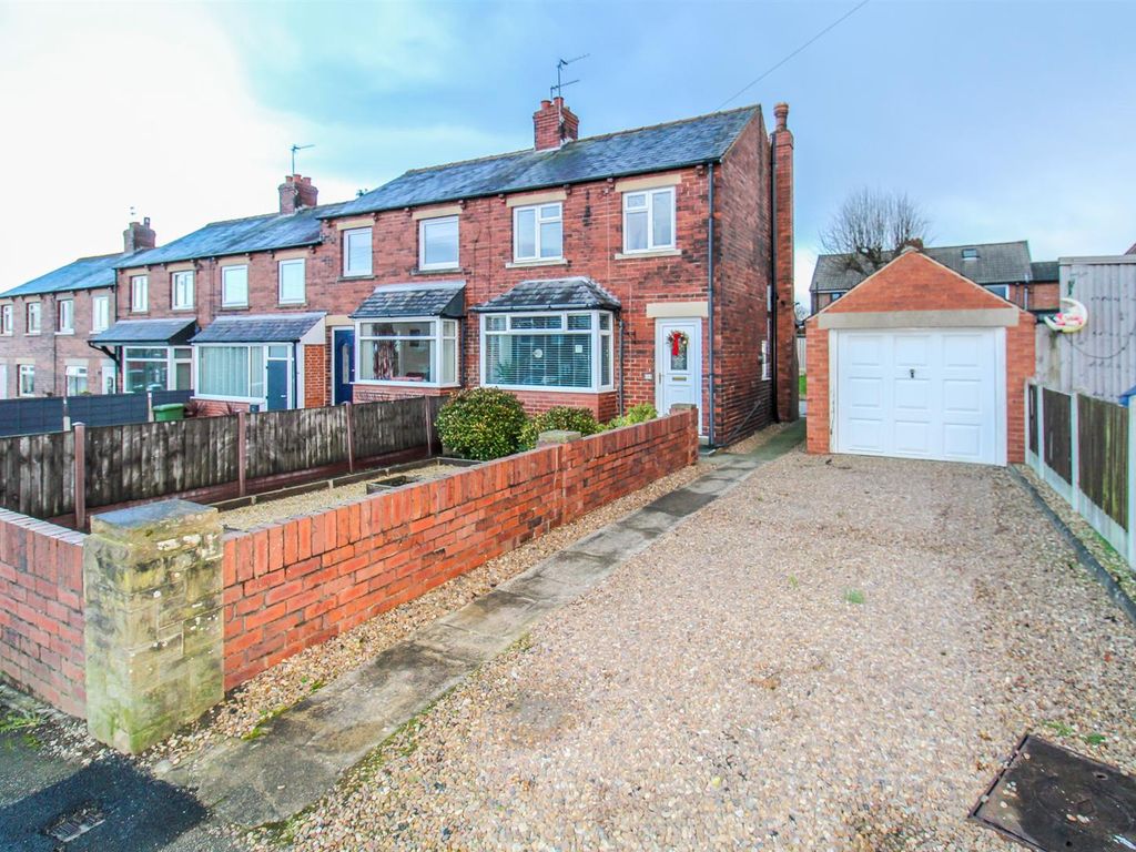 2 bed end terrace house for sale in Ingfield Avenue, Ossett WF5, £