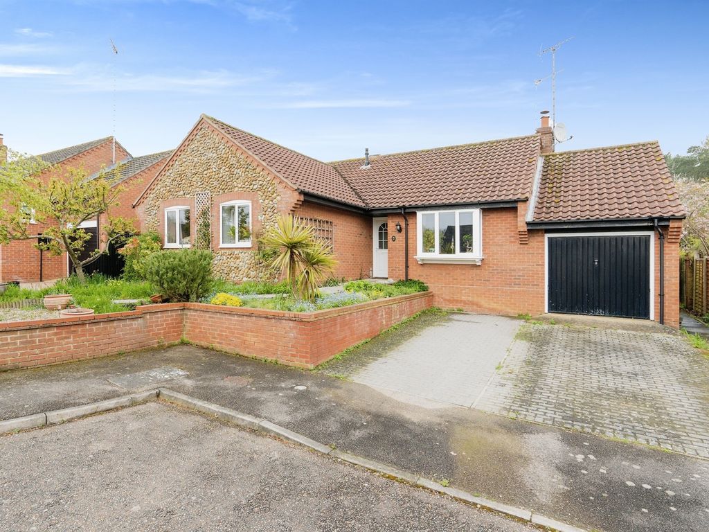 3 bed detached bungalow for sale in Rowan Way, Fakenham NR21 Zoopla