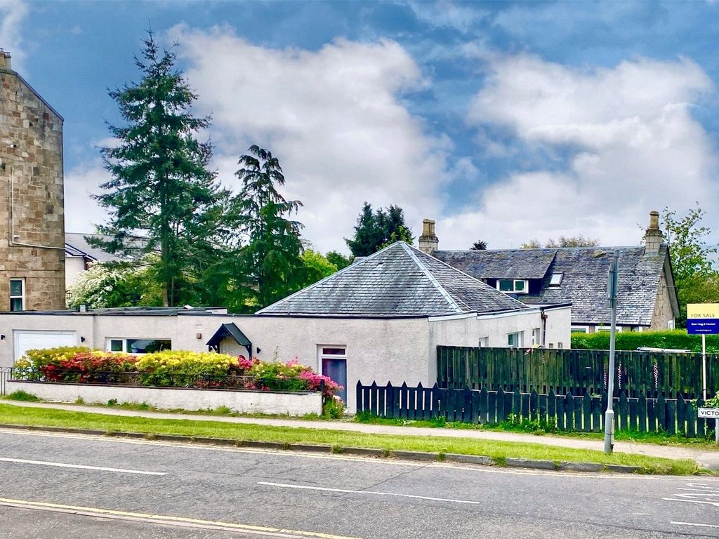 4 bed bungalow for sale in Victoria Road, Helensburgh G84, £335,000 Zoopla