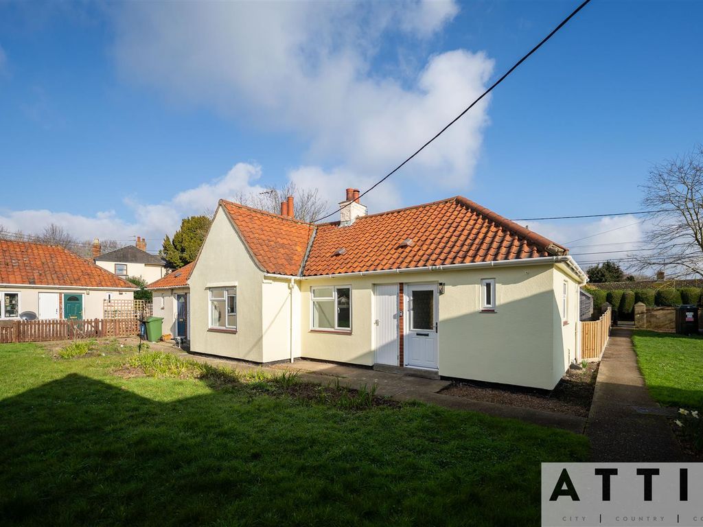 1 bed semidetached bungalow for sale in Station Road, Earsham, Bungay