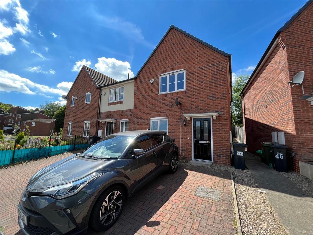 3 bed semidetached house to rent in Washington Street Industrial