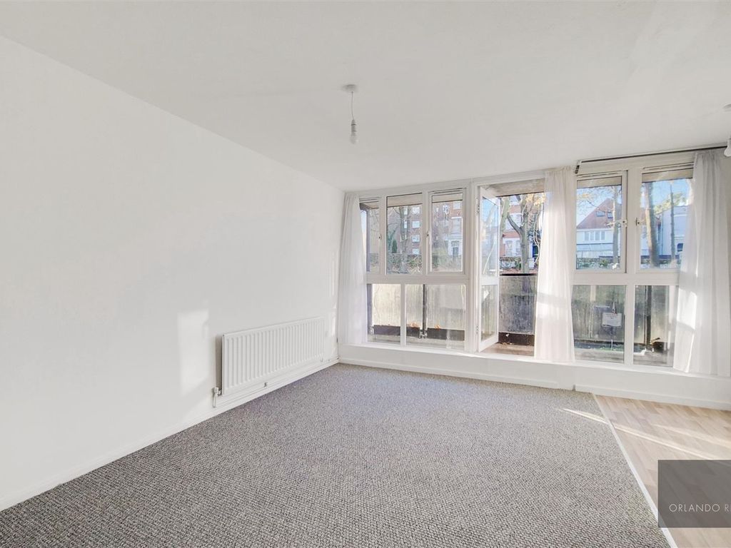 1 bed flat to rent in Oakwood Drive, London SE19, £1,200 pcm Zoopla